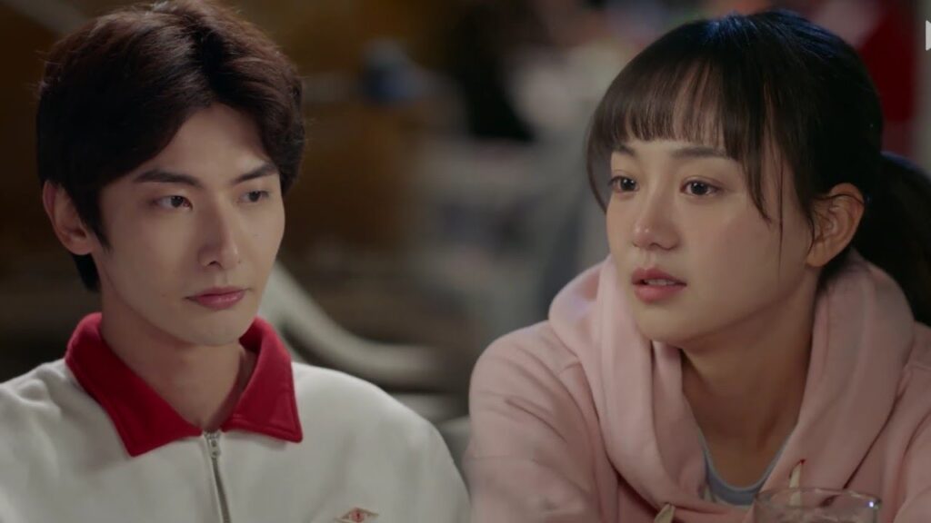 يراها تبكي و تتحدث عن مشاعرها التي تحطمت قبل ان تعترف 🥺❤️ ( نهر يجري خلاله )