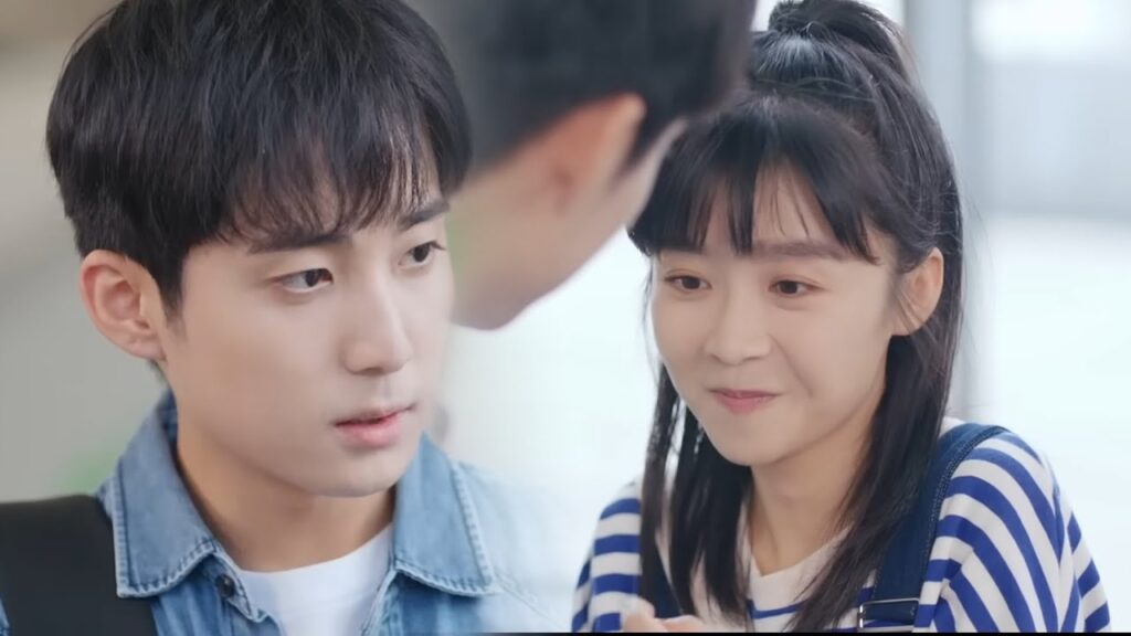 لم يعد وسيم المدرسة يستطيع إخفاء حبه تجاه حبيبته فيعلن أنهما يتواعدان أمام الجميع❤️من “معادلة الحب” لم يعد وسيم المدرسة يستطيع إخفاء حبه تجاه حبيبته فيعلن أنهما يتواعدان أمام الجميع❤️من "معادلة الحب"