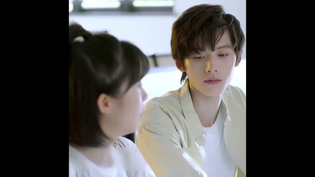 الثنائي المضحك 😂😂😂 #professionalsingle #songyiren #dengchaoyuan #youku #عزباء_محترفة #shorts