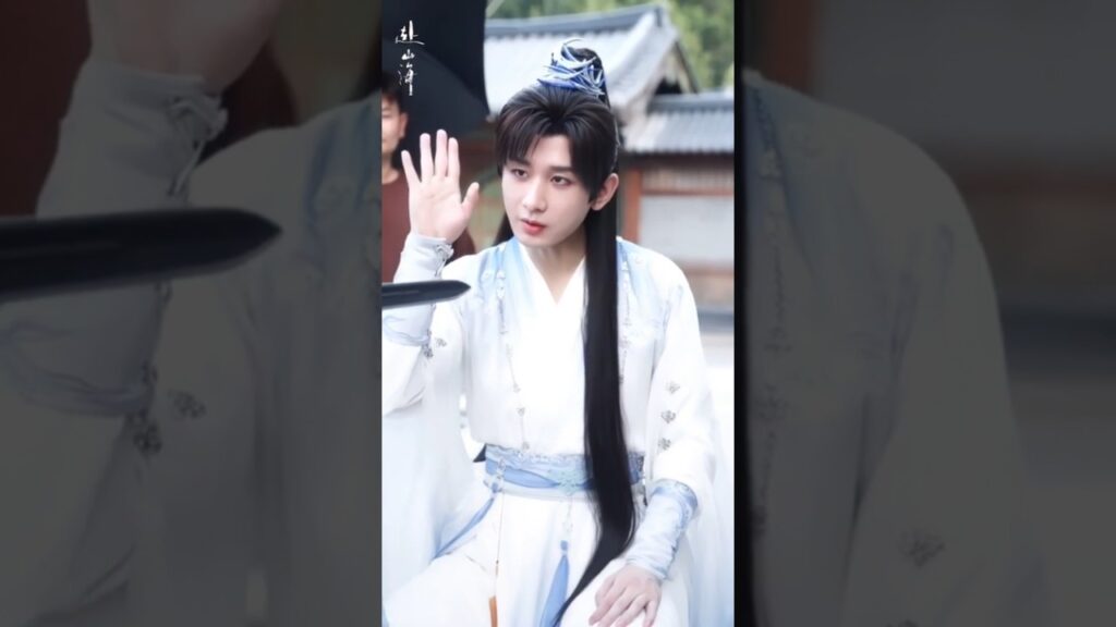 لطافة تشينغ يي خلف الكواليس 😍💕 #chengyi #رحلة_الاسطورة #TheJourneyofLegend #赴山 #تشينغ_يي #fushanhai