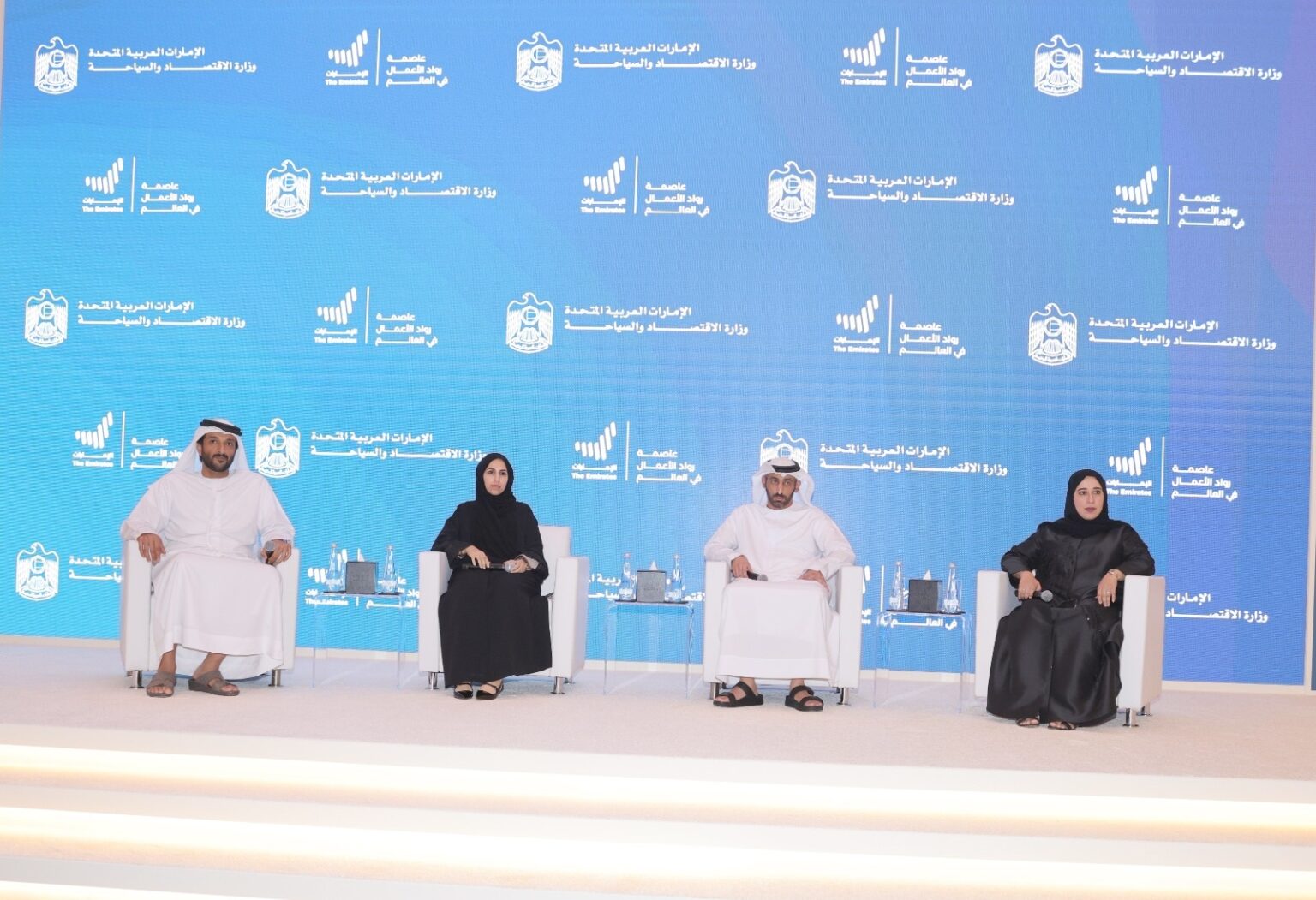 بن طوق يستعرض تفاصيل الحملة الوطنية "الإمارات عاصمة رواد الأعمال في العالم"