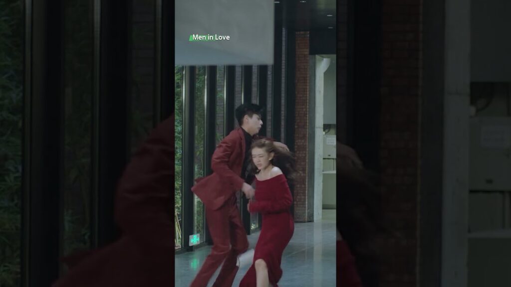 قبلة صادمة تهدم صداقتها وحبها💔الحب على طريقتي #meninlove #huyitian #liangjie #iqiyi #cdrama #مسلسل