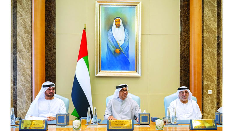 «الوزاري للتنمية» برئاسة منصور بن زايد يناقش مبادرات ومشاريع حكومية «الوزاري للتنمية» برئاسة منصور بن زايد يناقش مبادرات ومشاريع حكومية