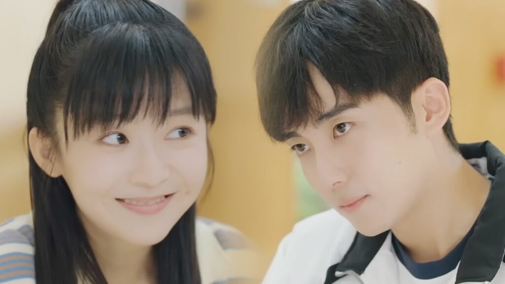 يسعد بطلنا الوسيم سرا بمعرفة أن الفتاة التي أحبها كانت مراسلته فيحل سوء الفهم بينهما❤️من معادلة الحب