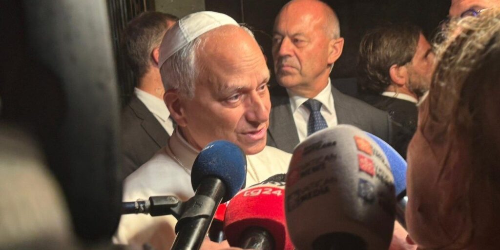 البابا يُذكِّر بدعم الكرسي الرسولي منذ سنوات لحل الدولتين ويشدد على ضرورة احترام كل الشعوب