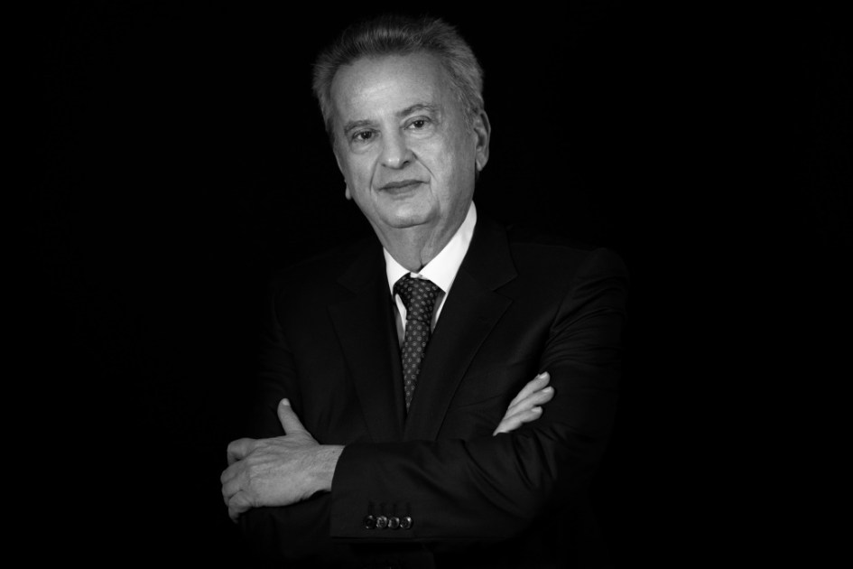 الإفراج بكفالة عن حاكم مصرف لبنان السابق رياض سلامة (مصدر قضائي)