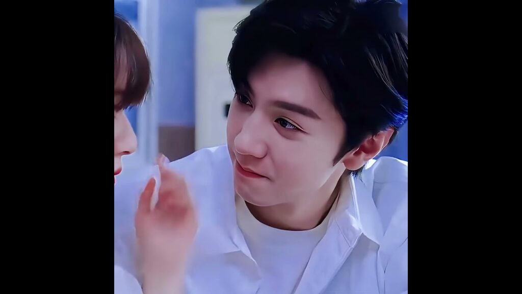 اقترب أكثر 🙊💕💕 #HiddenLove #حب_خفي #zhaolusi #chenzheyuan #cdrama #youku #rosyzhao #جاو_لوسي #لوسي
