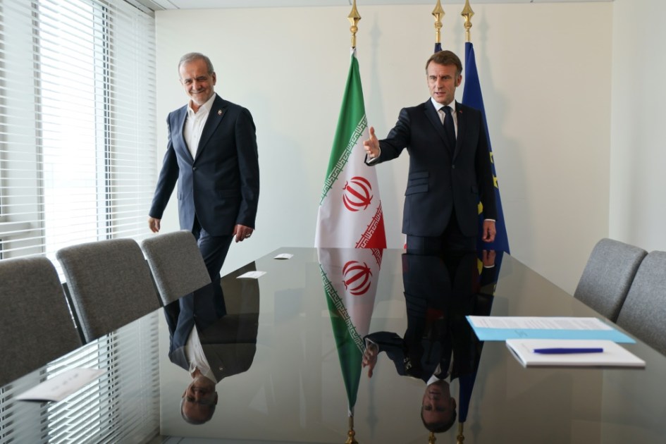 العقوبات الأممية ضد إيران تعود مجددا لتدخل حيز التنفيذ بعد 10 سنوات من رفعها العقوبات الأممية ضد إيران تعود مجددا لتدخل حيز التنفيذ بعد 10 سنوات من رفعها