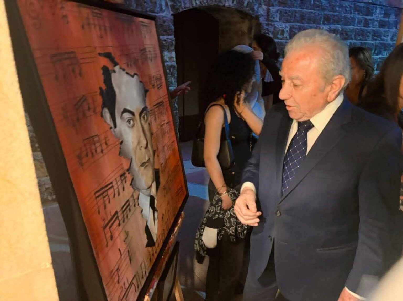 تكريم للموسيقار فريد الأطرش في مكتبة بعقلين الوطنية تكريم للموسيقار فريد الأطرش في مكتبة بعقلين الوطنية