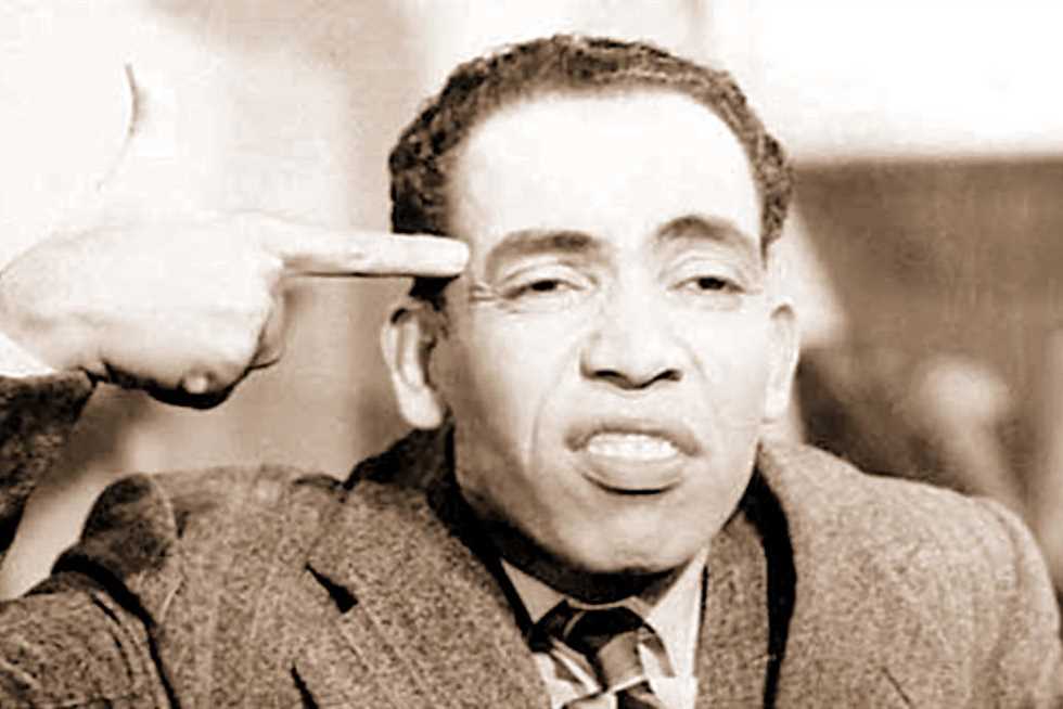 في ذكرى ميلاد إسماعيل يس.. رحلة «أسطورة الكوميديا» بين الضحك والألم (فيديو) في ذكرى ميلاد إسماعيل يس.. رحلة «أسطورة الكوميديا» بين الضحك والألم (فيديو)