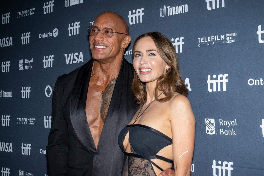 ايميلي بلانت و دواين جونسون ايميلي بلانت و دواين جونسون