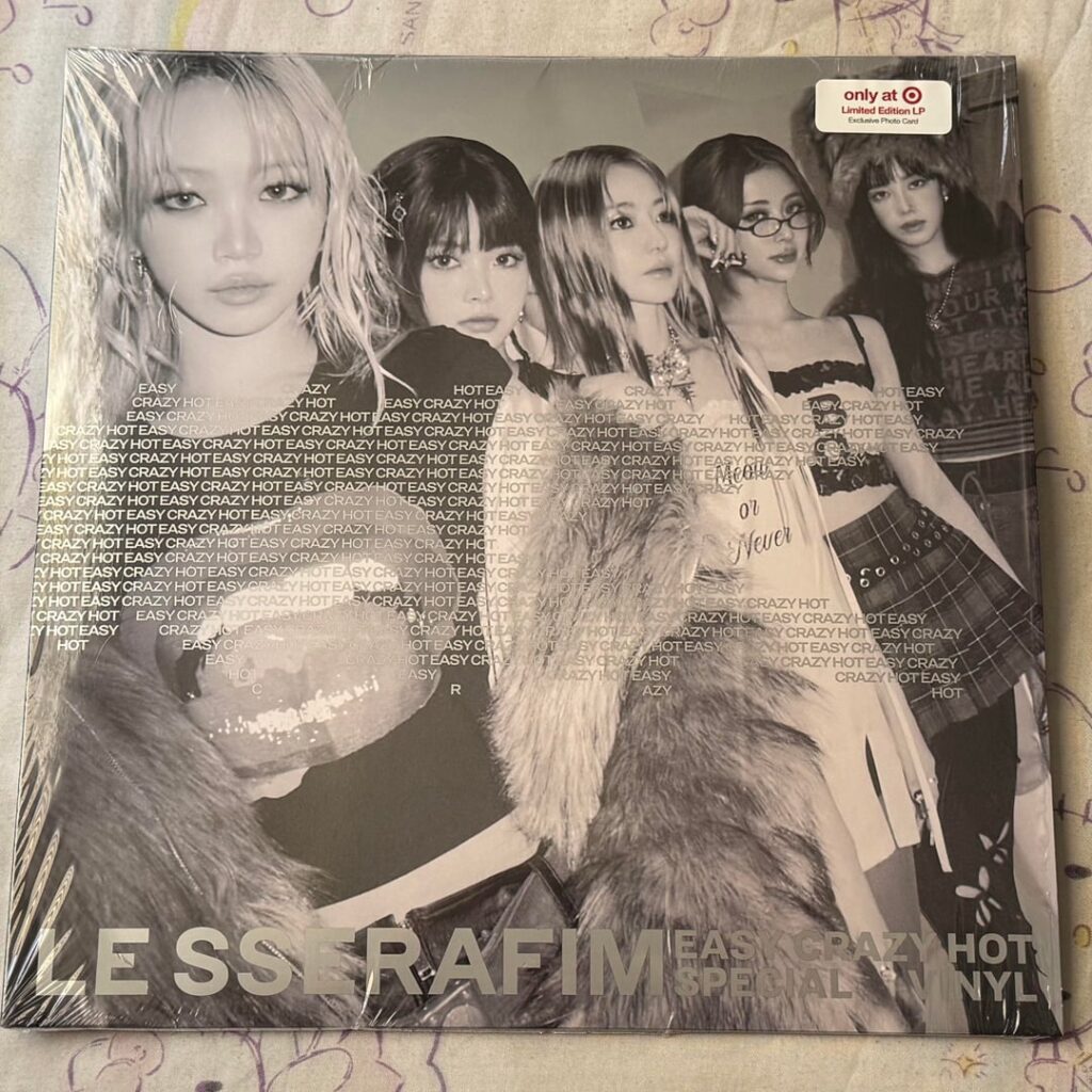 Le Sserafim "Easy-Crazle-Hot" Silver White Target الحصري