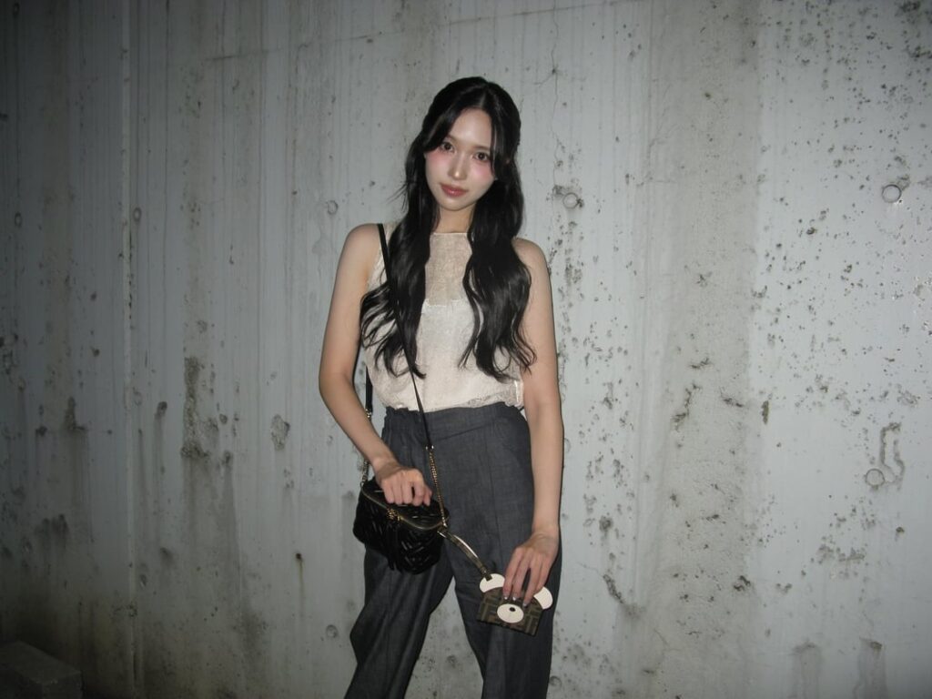 250926 Mina Instagram Update - 🐻🖤 #SponsoredByfendi #fendi #Japanfendi