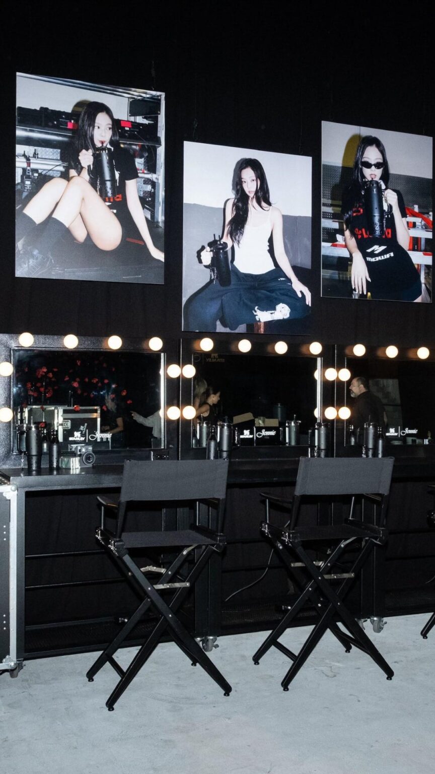 250913 متجر Jennie X Stanley Pop-Up @ OBB Studios ، 1050 N Orange Drive ، Los Angeles