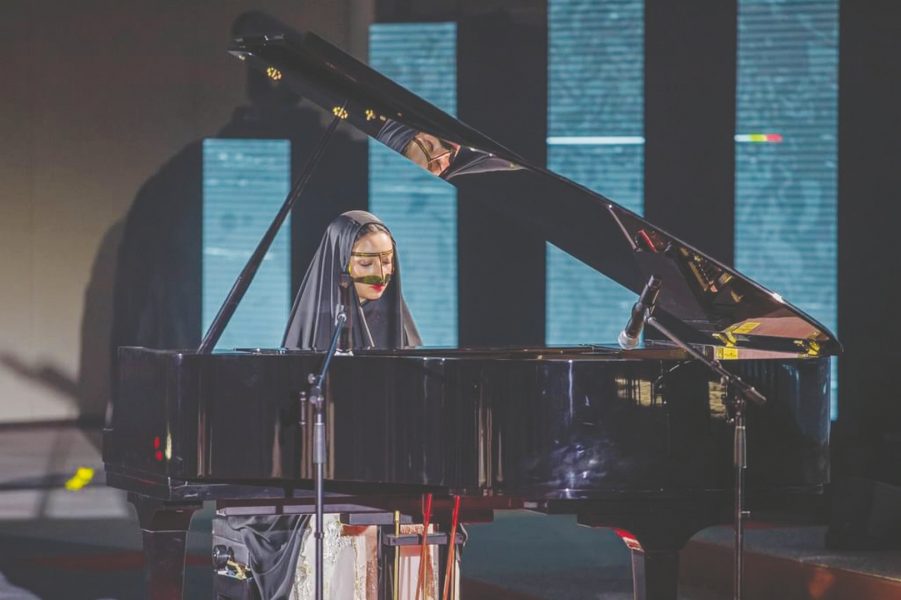 “أبوظبي للثقافة والفنون” تطلق دورة جديدة لجائزتي الإبداع والفنون البصرية “أبوظبي للثقافة والفنون” تطلق دورة جديدة لجائزتي الإبداع والفنون البصرية