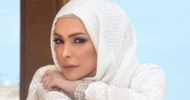 أمل حجازي بعد خلعها للحجاب: “المرأة اللي نفسيتها مرتاحة بتقدر تنجح” أمل حجازي بعد خلعها للحجاب: "المرأة اللي نفسيتها مرتاحة بتقدر تنجح"