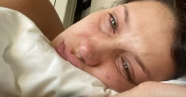 بيلا حديد كشفت معاناتها منه بصورة من المستشفى.. ما هو مرض لايم