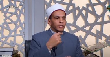ما حكم تشغيل القرآن الكريم في المنزل عند الخروج منه؟.. أمين الفتوى يجيب