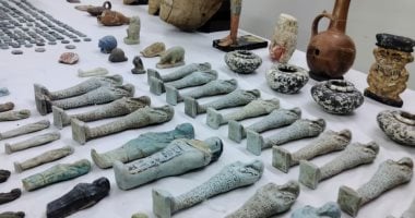 تاجر آثار يعترف: حفرت بنفسى فى جبل المنيا واستخرجت 577 قطعة أثرية.. صور