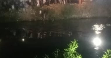 استخراج جثتين من ضحايا سقوط سيارة بمصرف بلبيس.. وجار البحث عن آخرين