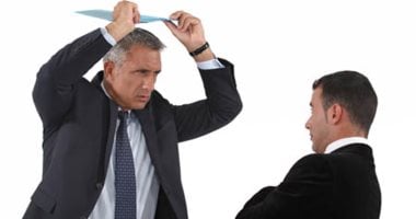 يحصلك إيه لو ضربت مديرك؟.. قانون العمل الجديد يحدد العقوبة