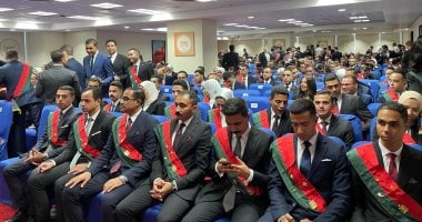 أعضاء النيابة العامة الجدد يؤدون اليمين أمام وزير العدل ورئيس مجلس القضاء الأعلى