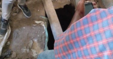 أول صورة من واقعة التنقيب عن الآثار داخل مكتب صحة دشنا في قنا