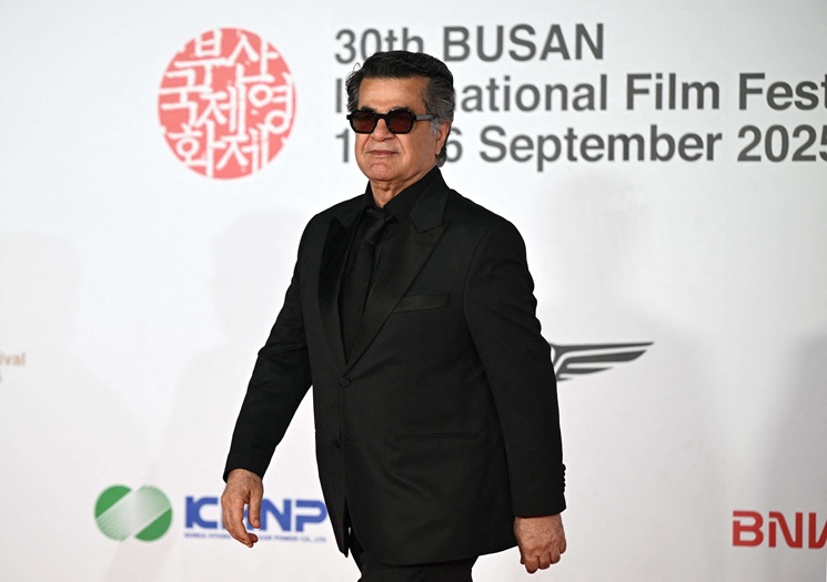 المخرج الإيراني جعفر بناهي يعتزم العمل على فيلم "عن الحرب"