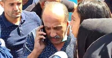 أحمد صيام يشيع جنازة شقيقته بحضور منير مكرم وحسان العربى.. صور