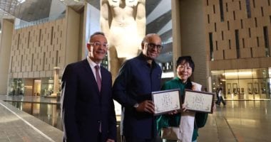رئيس سنغافورة وقرينته يزوران المتحف المصري الكبير ومنطقة أهرامات الجيزة رئيس سنغافورة وقرينته يزوران المتحف المصري الكبير ومنطقة أهرامات الجيزة
