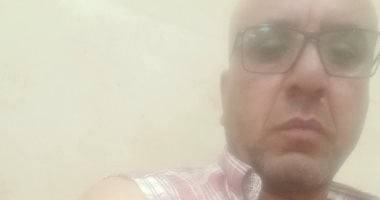 طالب يتعدى على معلم ويمزق ملابسه بإحدى مدارس القليوبية