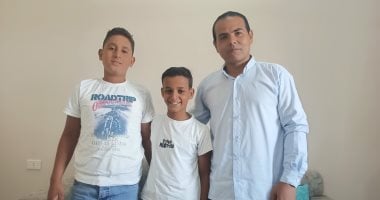 عثرا على 100 ألف جنيه فى كيس وسلماها للشرطة.. شاهد أمانة طفلين بالمنوفية