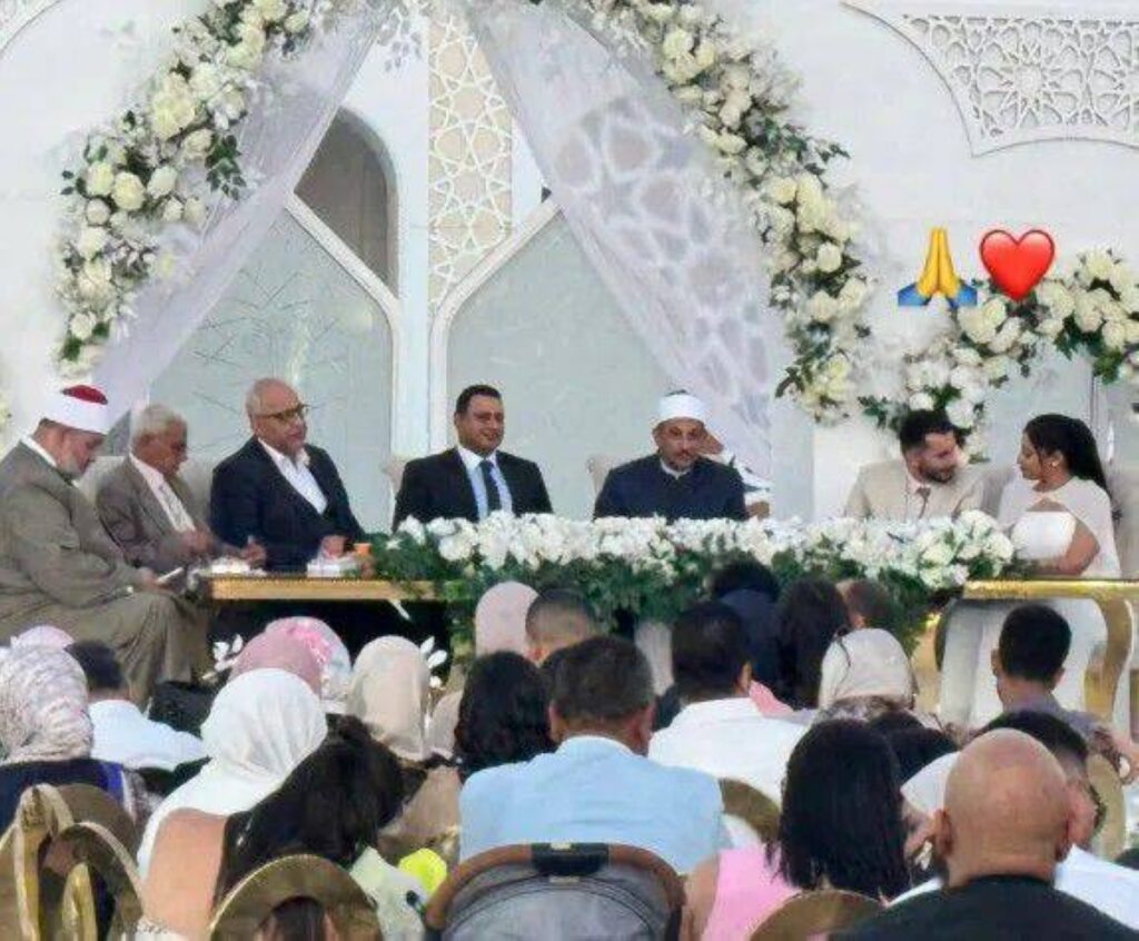 «وسط غياب تام لنجوم الفن».. بيومي فؤاد يحتفل بعقد قران نجله – أخبار السعودية «وسط غياب تام لنجوم الفن».. بيومي فؤاد يحتفل بعقد قران نجله - أخبار السعودية