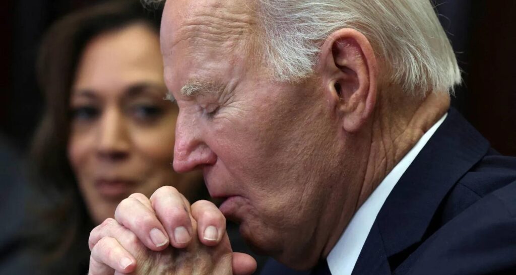 معاناة بايدن مع المرض مستمرة... وتدخل جراحي عاجل