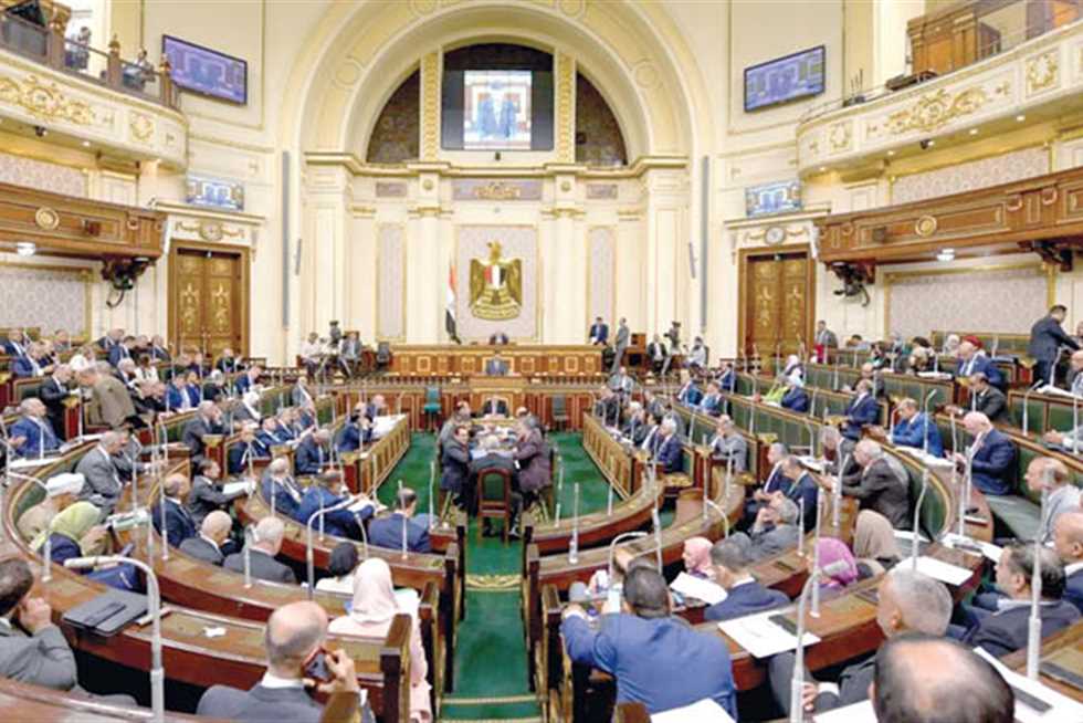 تحرك برلماني لإغلاق أول أكاديمية لتعليم الرقص الشرقي في مصر