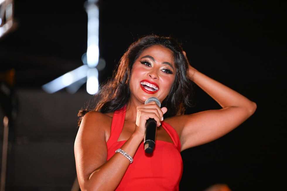 بعد «3 ساعات متواصلة كتير».. نقابة المهن الموسيقية تعلق على فيديو روبي في الساحل الشمالي