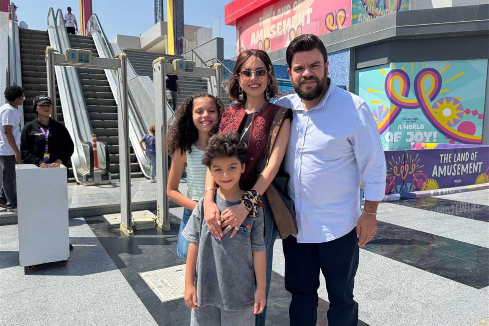 شاهده 3443 شخص فقط.. كم حقق فيلم ماما وبابا في شباك التذاكر الأربعاء؟ شاهده 3443 شخص فقط.. كم حقق فيلم ماما وبابا في شباك التذاكر الأربعاء؟