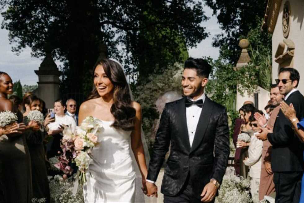 بعد زواجه من إميلي شاه.. 17 معلومة عن الفنان المصري العالمي مينا مسعود بعد زواجه من إميلي شاه.. 17 معلومة عن الفنان المصري العالمي مينا مسعود