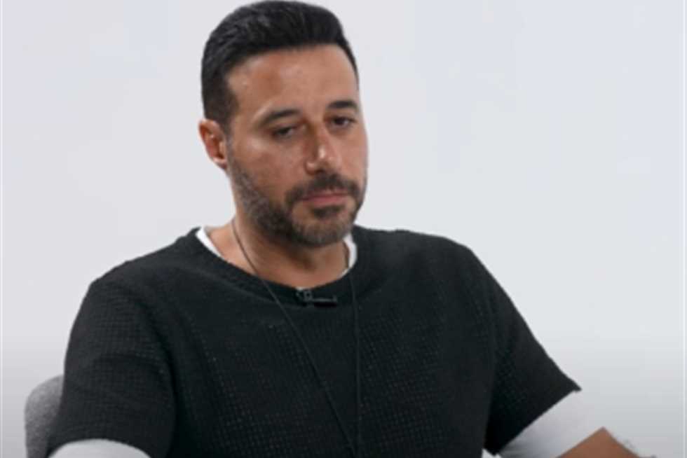 أحمد السعدني عن وفاة زوجته: «حسيت بندم وتأنيب ضمير» أحمد السعدني عن وفاة زوجته: «حسيت بندم وتأنيب ضمير»