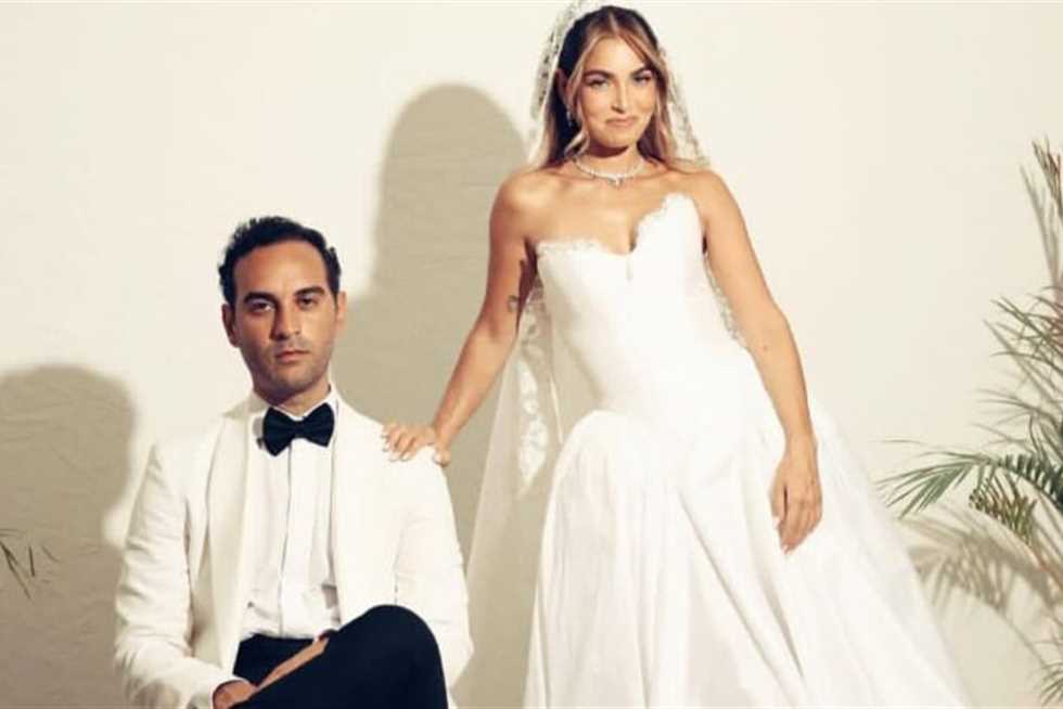 سورية تشتري ملابسها من الوكالة.. 22 معلومة عن هاجر السراج