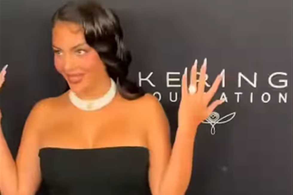 يصل سعره لـ 155 مليون جنيه.. جورجينا رودريجيز تستعرض خاتمها في عشاء «كيرينج» لمكافحة العنف