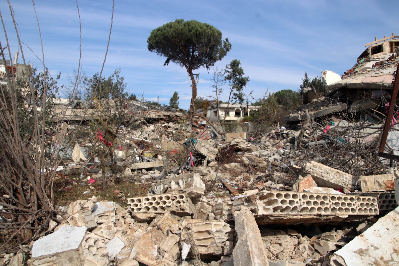 قرى الجنوب اللبناني في مرمى النيران (وكالات)