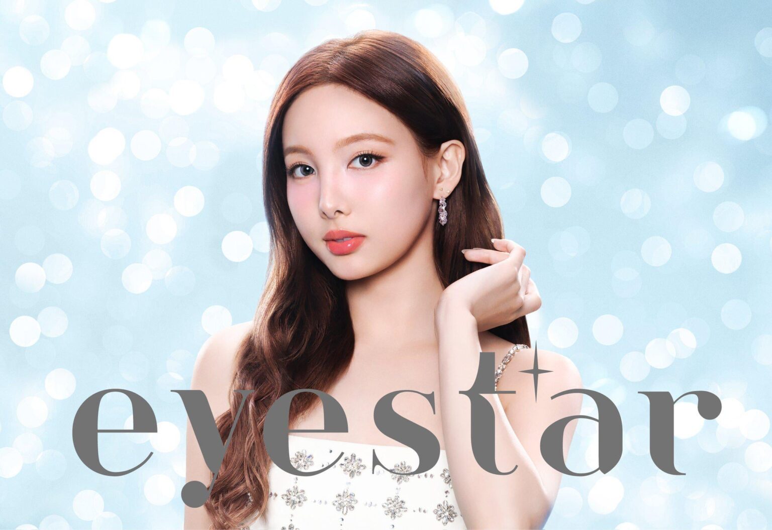 250914 تحديث مرتين JP: تم اختيار Nayeon كعلامة تجارية للعلامة التجارية لعلامة العدسات اللاصقة الملونة "Eyestar"