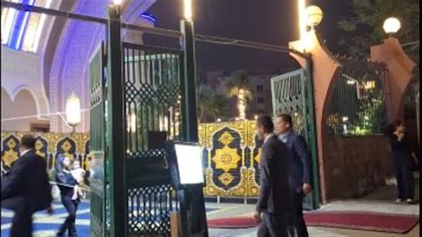 غياب نجوم الفن عن عزاء الفنان مصطفى الخضري بمسجد الشرطة| بث مباشر غياب نجوم الفن عن عزاء الفنان مصطفى الخضري بمسجد الشرطة| بث مباشر