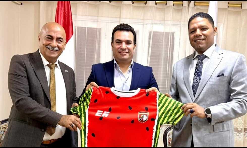 FilGoal | أخبار | الحضري يدعم نادي كفر البطيخ.. ومباراة استعراضية بين الفريق ونجوم مصر القدامى