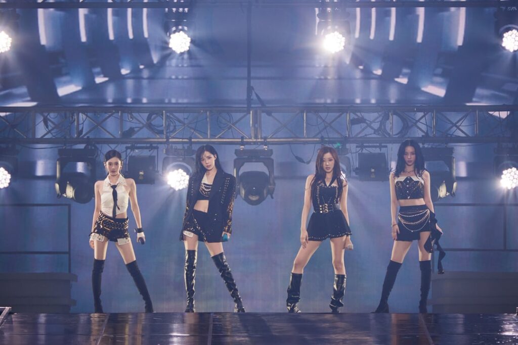 250901 AESPA - 2025-26 SYNK: AEXIS LINE TOUR في سيول (صور المسرح)