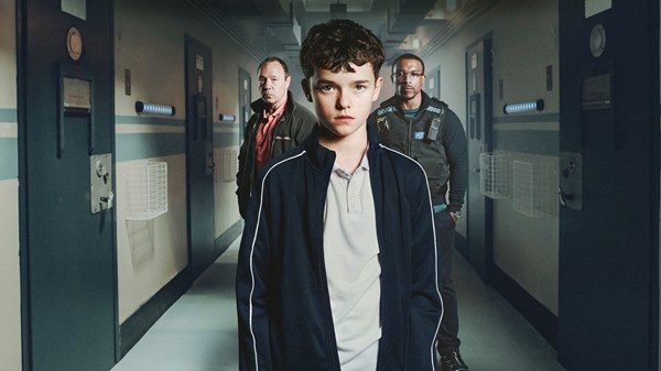 «أدولسنس».. يهيمن على جوائز «إيمي» للمسلسلات التلفزيونية