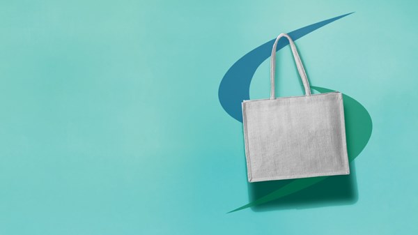 خفض استهلاك الأكياس البلاستيكية بنسبة 95% خفض استهلاك الأكياس البلاستيكية بنسبة 95%