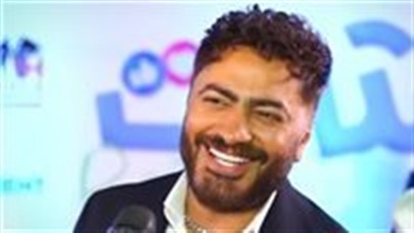 تفاصيل إصابة الفنان تامر حسني بكسر في القدم تفاصيل إصابة الفنان تامر حسني بكسر في القدم