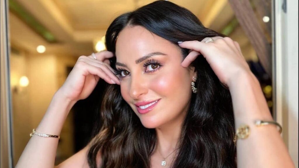 فستان لافت.. نرمين الفقي تخطف الأنظار بجمالها فستان لافت.. نرمين الفقي تخطف الأنظار بجمالها